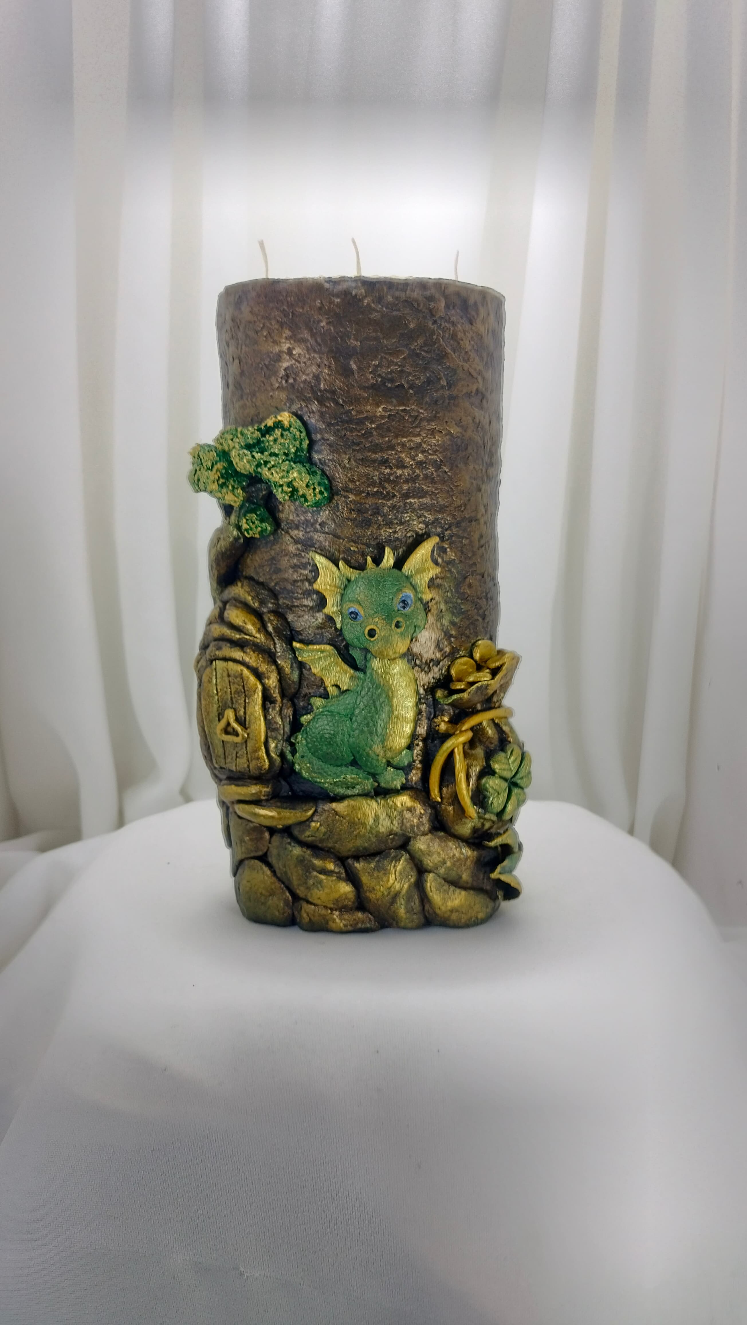 Pillar of Lucky Dragon