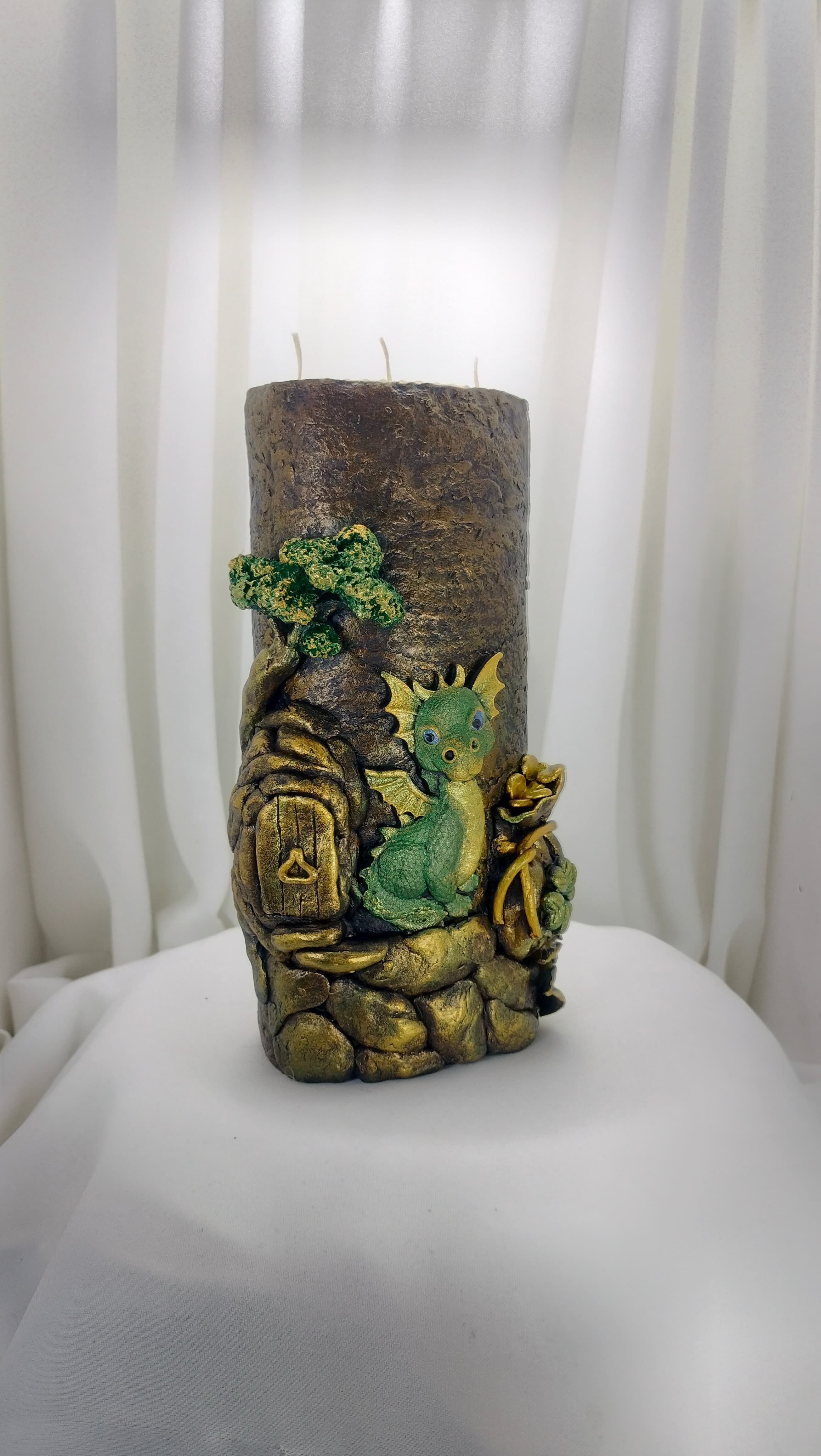 Pillar of Lucky Dragon