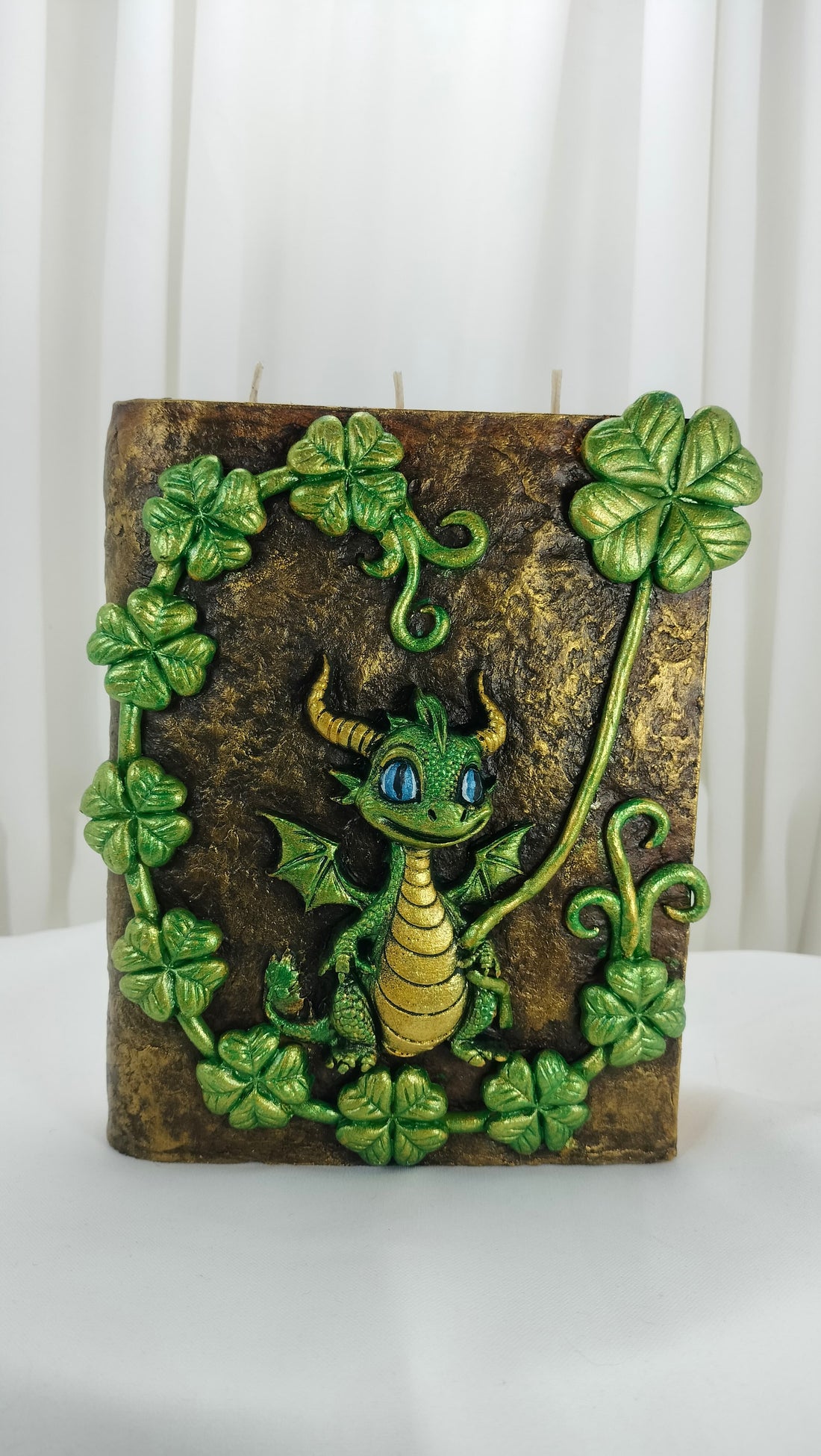 Book of Lucky Dragon