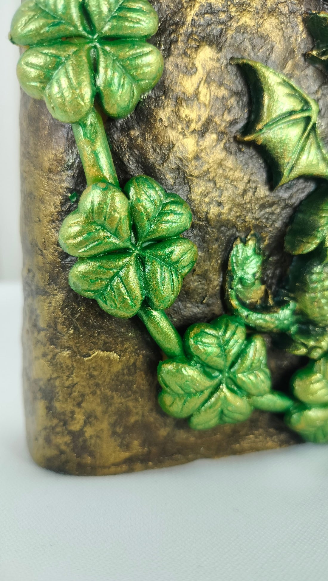 Book of Lucky Dragon