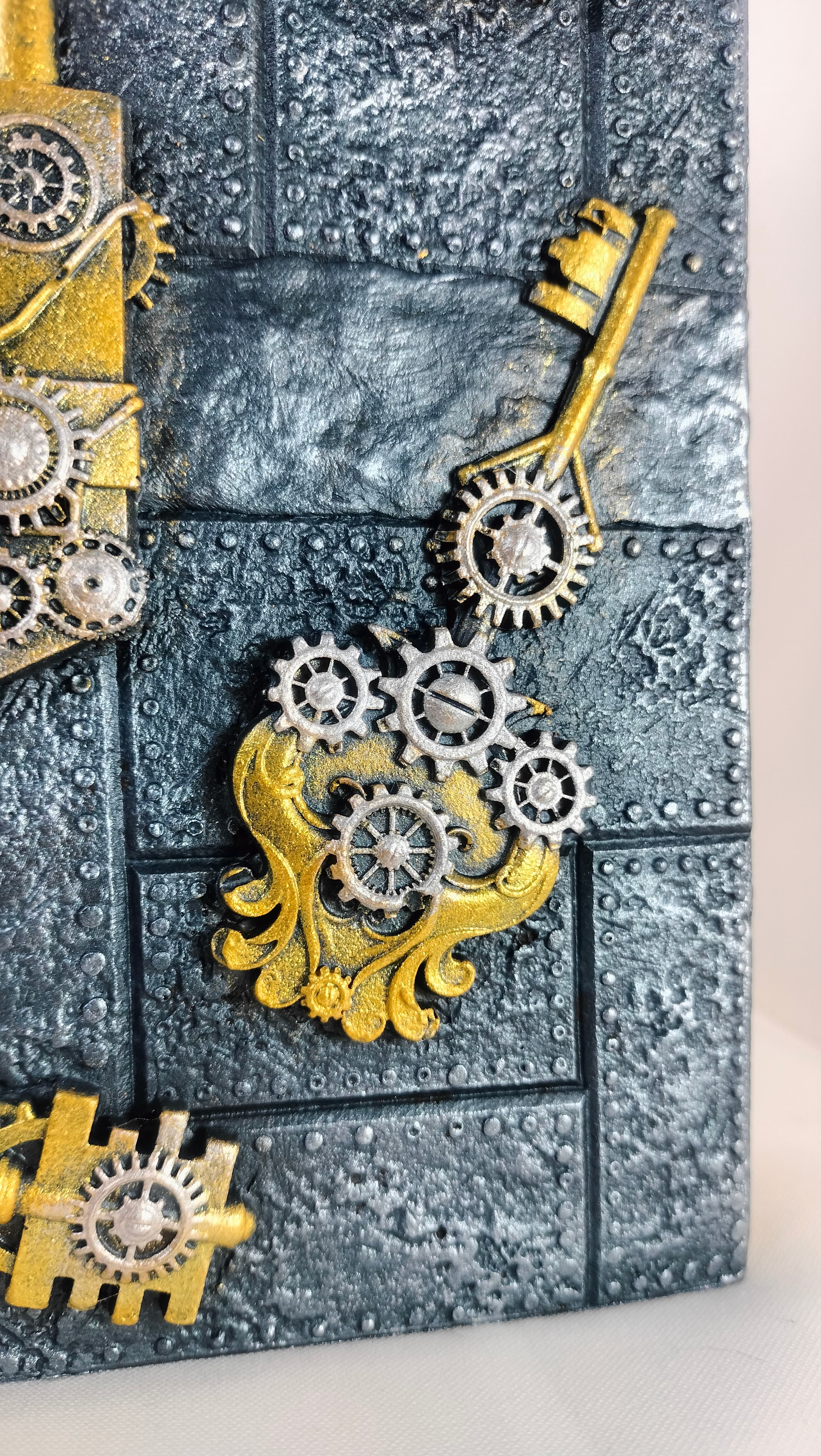 Book Mechanical Keys