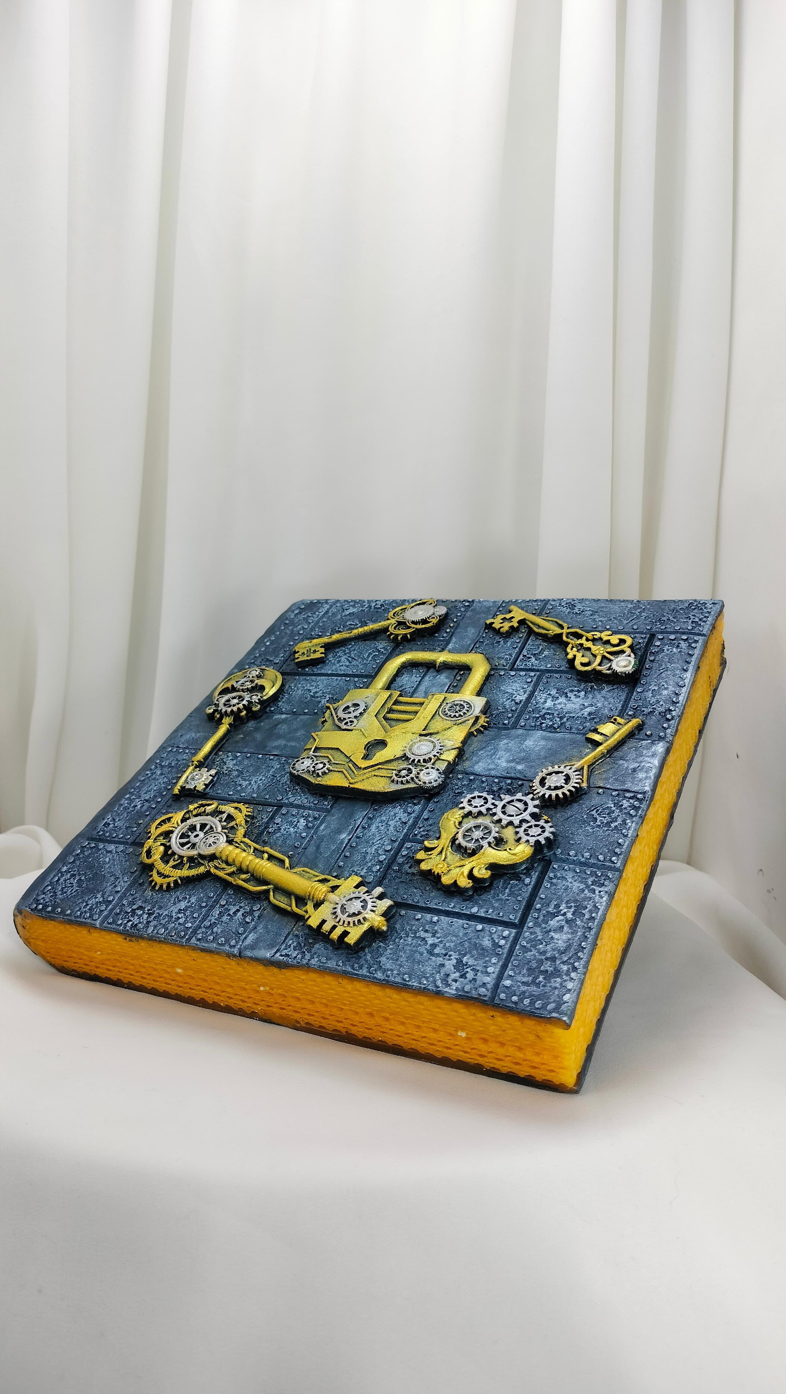 Book Mechanical Keys